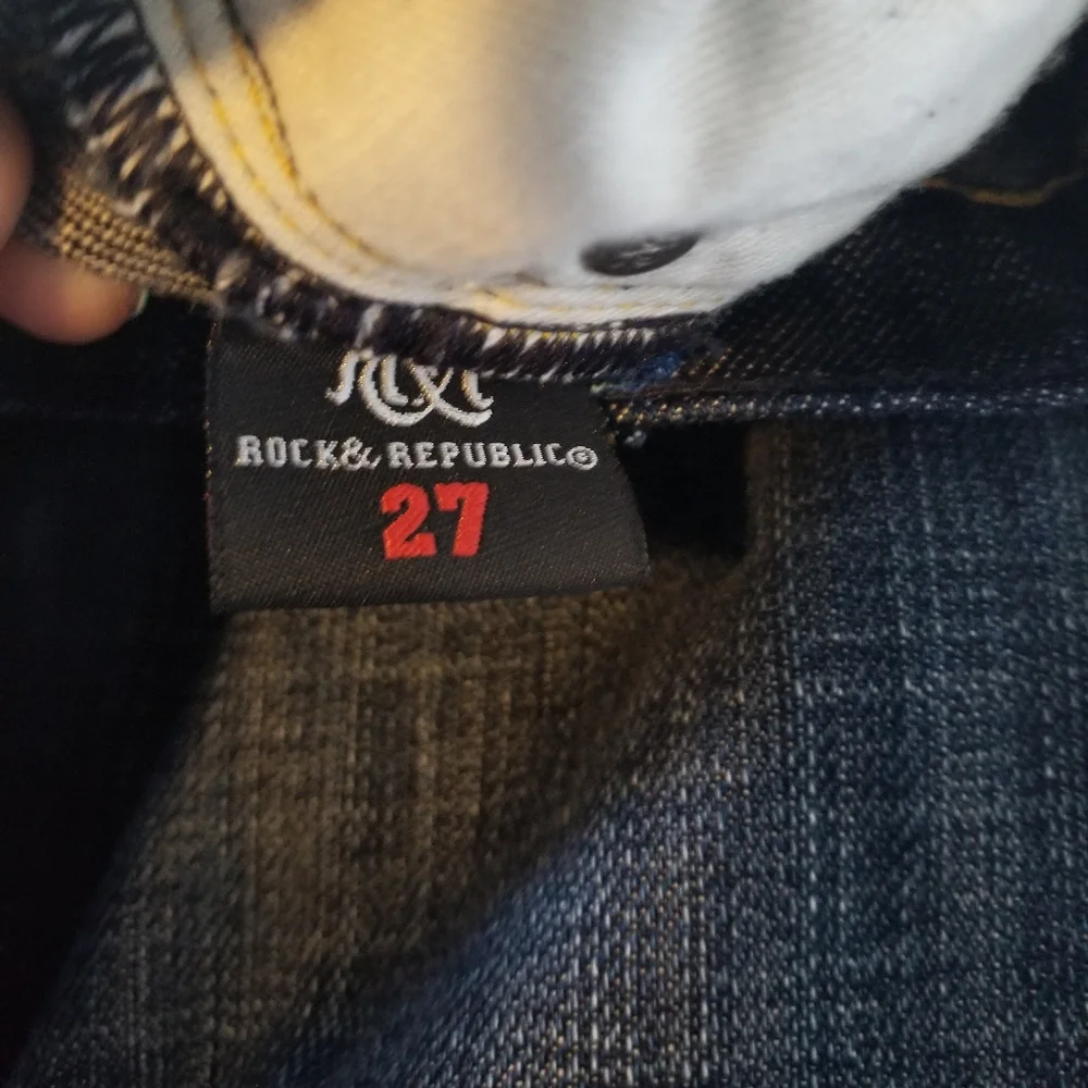 Rock & Republic Dark Blue Flare Jeans - Picture 6 of 11